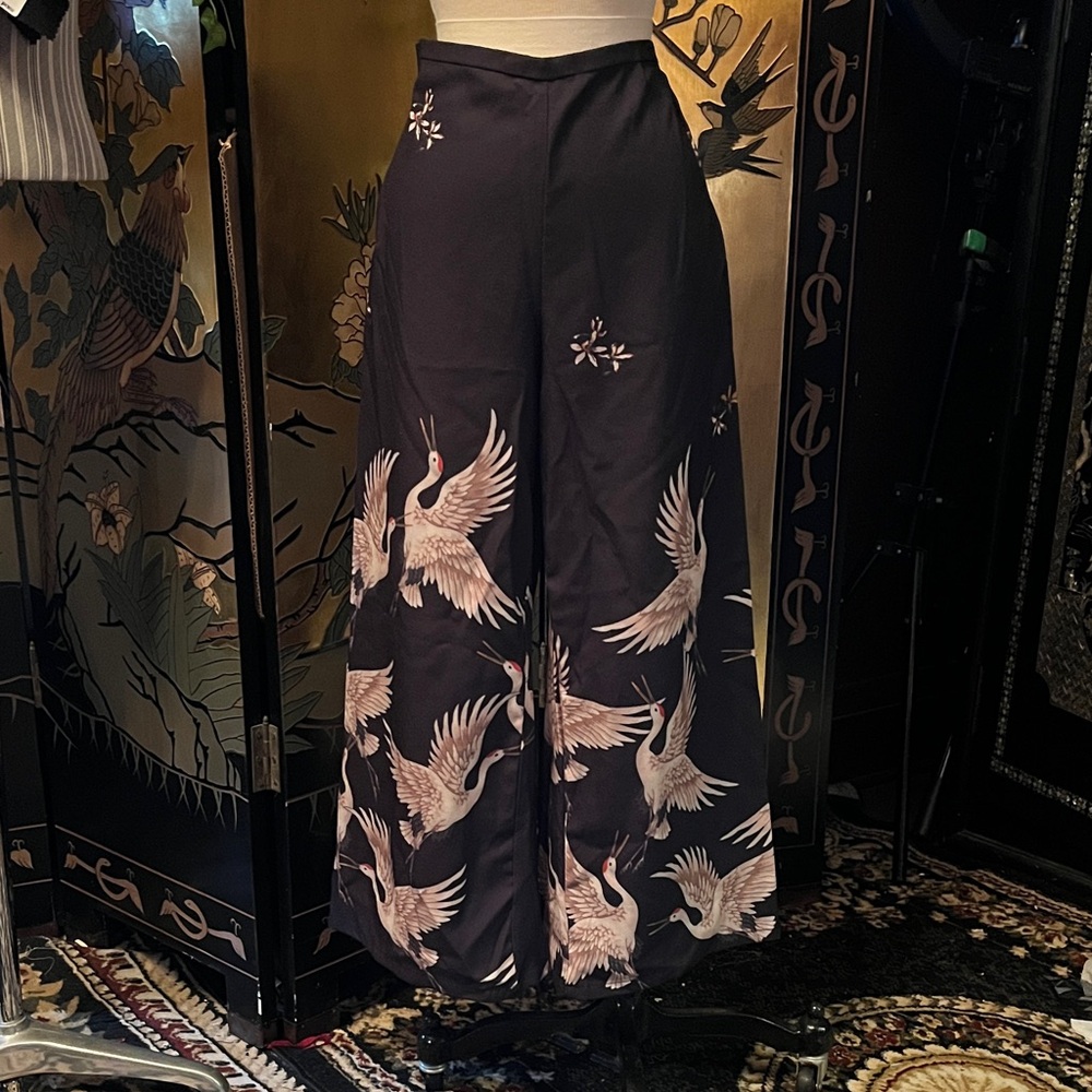 Black palazzo style pant with cream and tan crane print